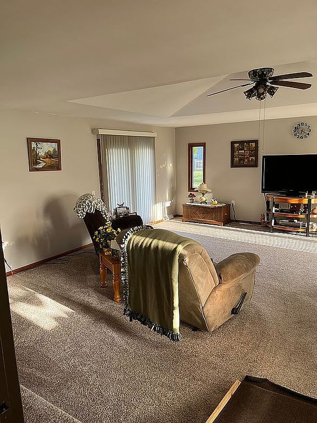 Image of 104 N Main St