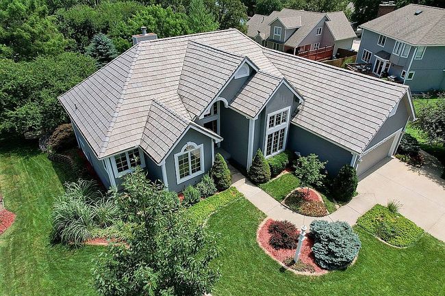 Photo of 2222 Sw Pondview Dr, Topeka, KS