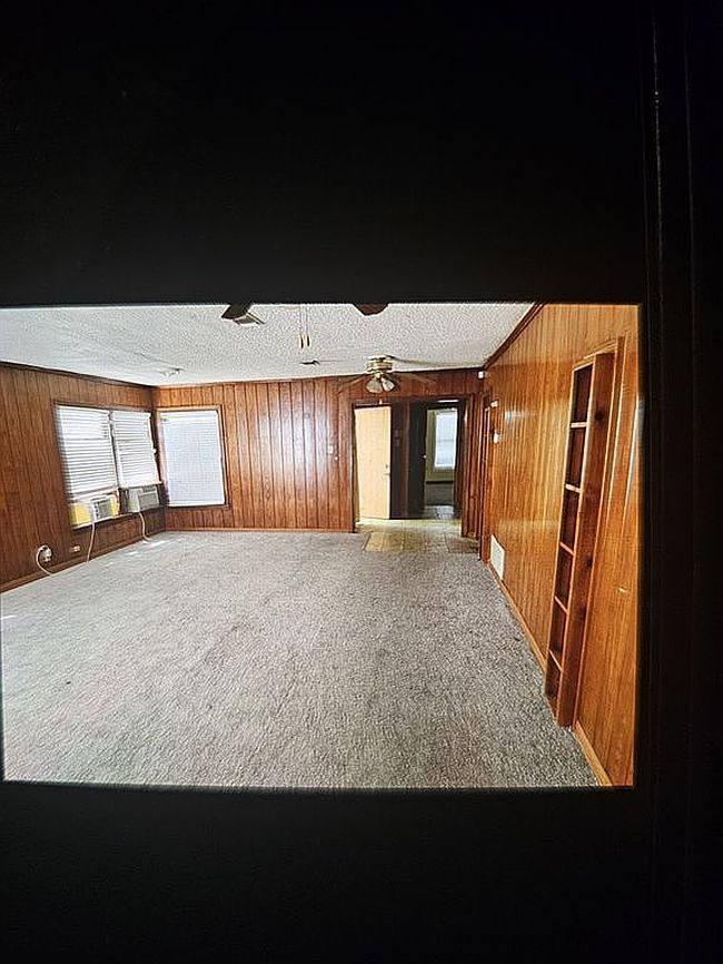 Image of 121 E Booth St