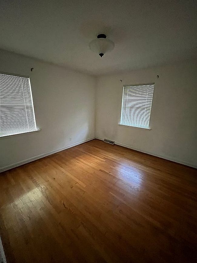 Photo of 606 Spring St, Walnut Cove, NC