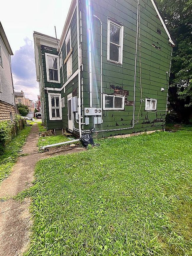 Photo of 421 S Front St, Wheeling, WV