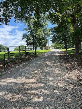 Image of 2740 Greathouse Rd