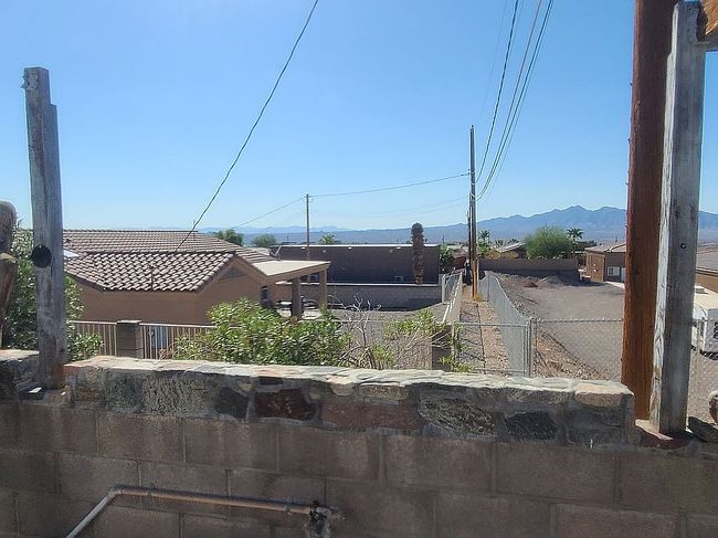 Additional photo 2 of property located at 1565 Russell Dr