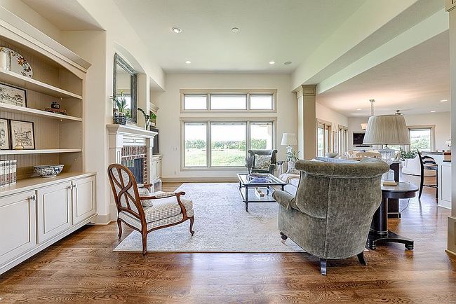 Photo of 12925 Scott St, Omaha, NE
