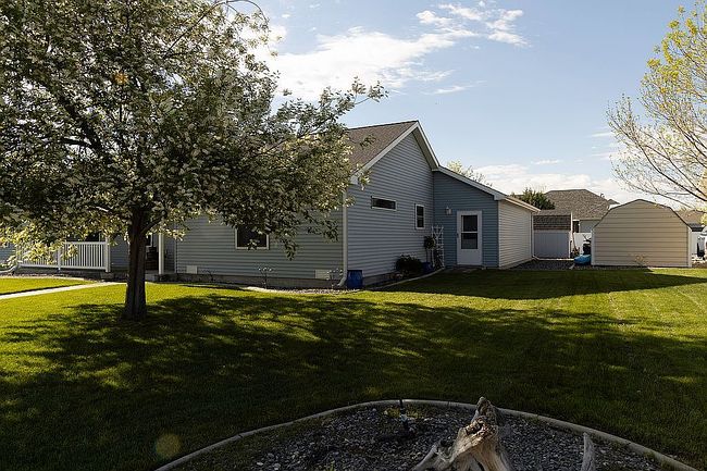 Image of 806 Avenue E
