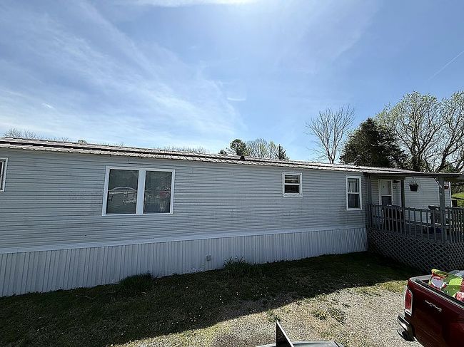 Image of 136 Sheffield Cir