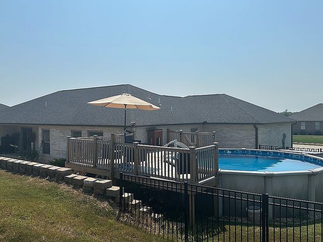Photo of 794 W Deerwood Dr