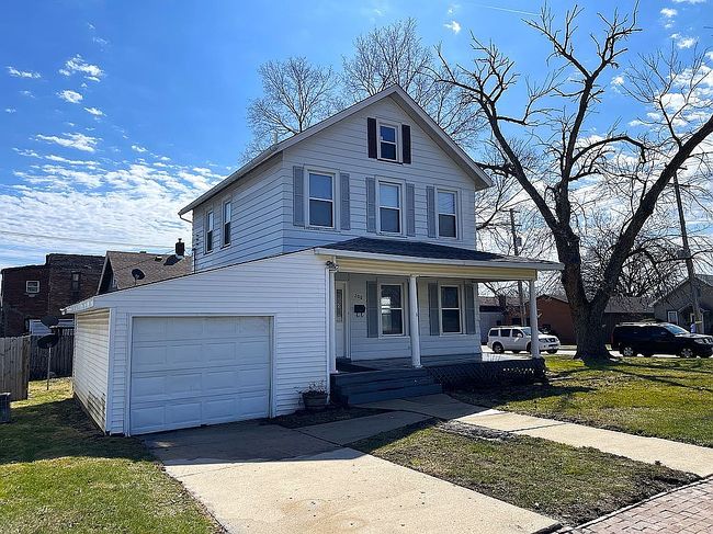 Image of 208 4th St