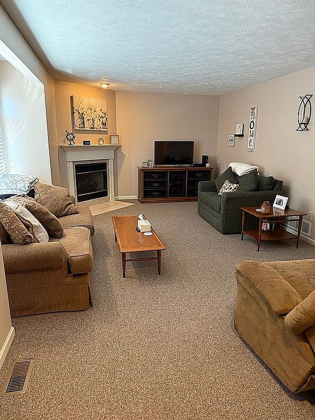 Photo of 1016 Saint Pauls Ln, Morgantown, WV