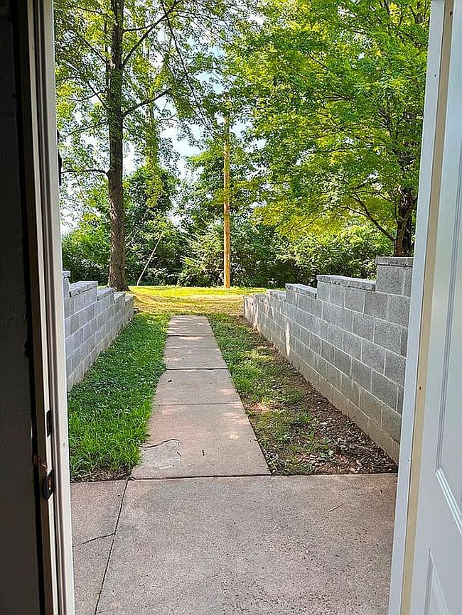 Photo of 5501 Kratzville Rd, Evansville, IN