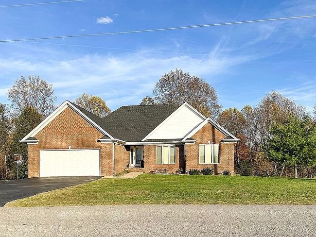 Image of 104 Carriage Ln