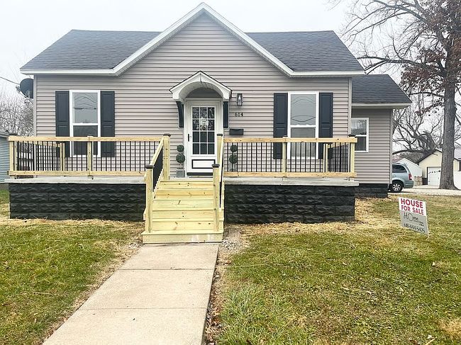 Photo of 614 Cleveland St, Jerseyville, IL