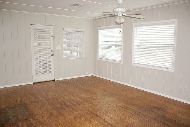 Additional photo 4 of property located at 2703 Depauw Ave
