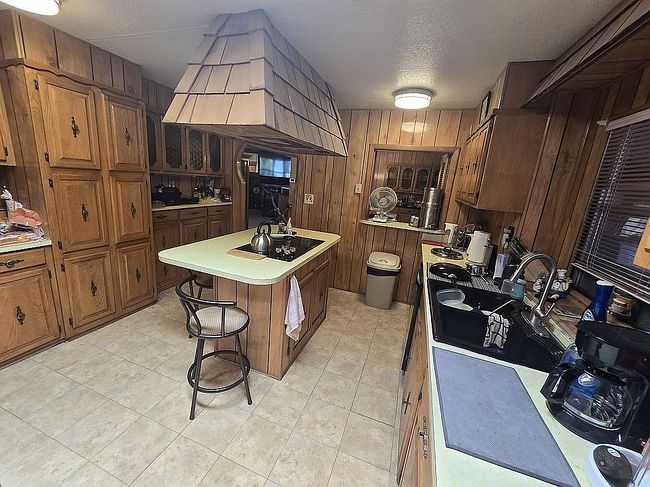 Additional photo 1 of property located at 7240 Springfield Dr Ne