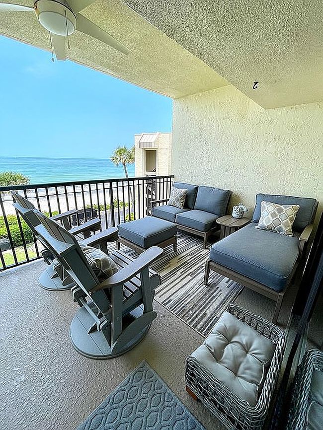 Photo of 3500 Gulf Blvd Apt 412, Belleair Beach, FL