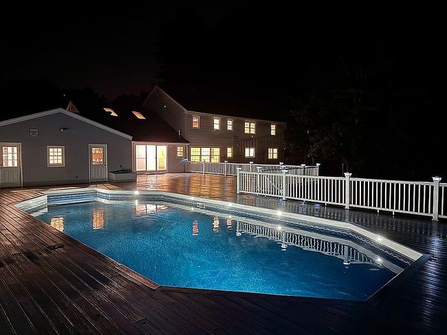 Photo of 2 Regina Rd, Portsmouth, NH