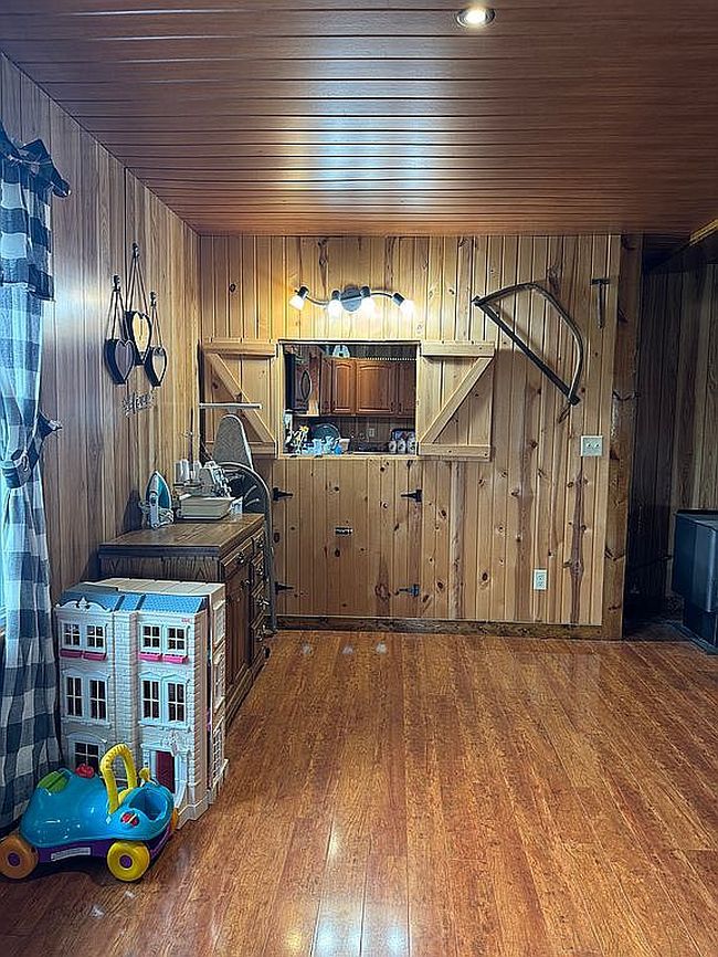 Photo of 338 County Road 1900 N, Xenia, IL