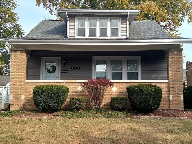 Image of 803 W Meadows Pl
