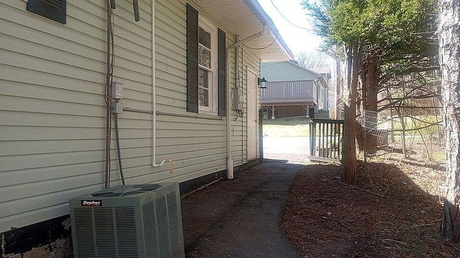 Photo of 13 3rd St, Fallsburg, NY