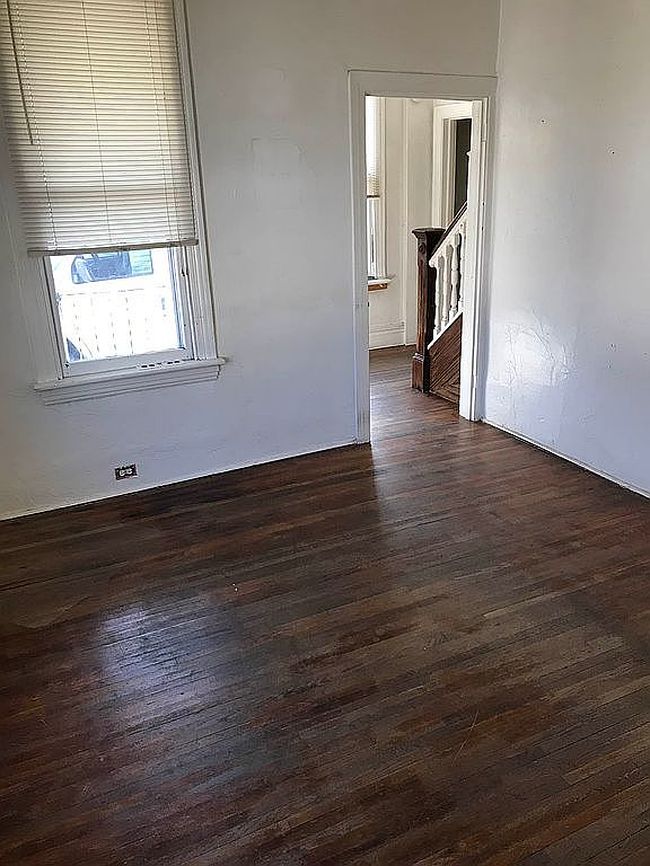 Preview of property located at 123 S 4th St