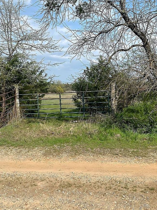 Additional photo 1 of property located at 1093 N 4260th Rd