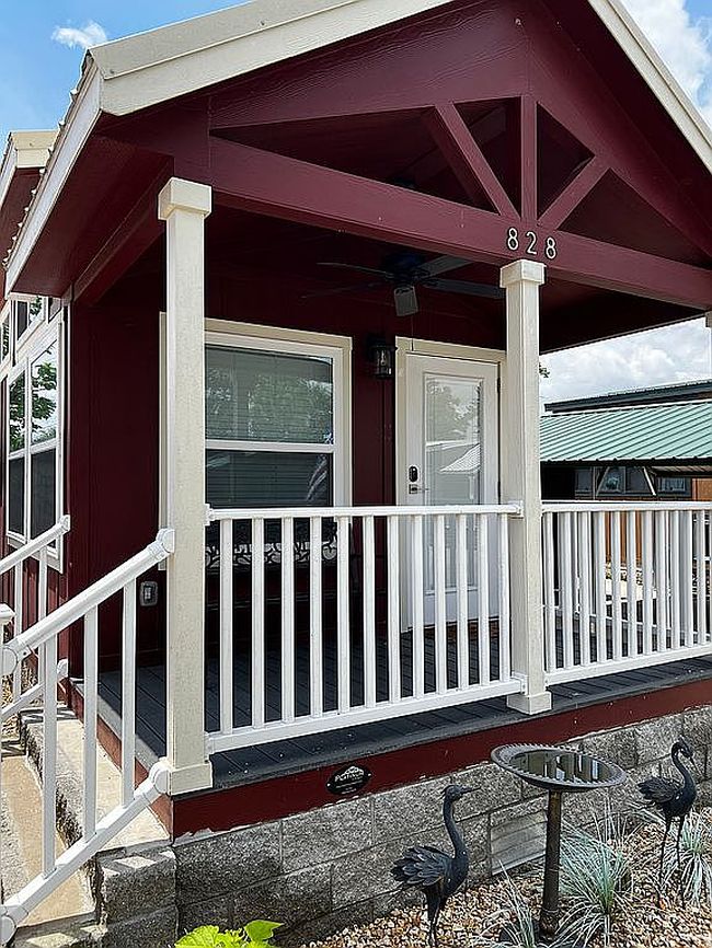 Image of 828 E Mango Way