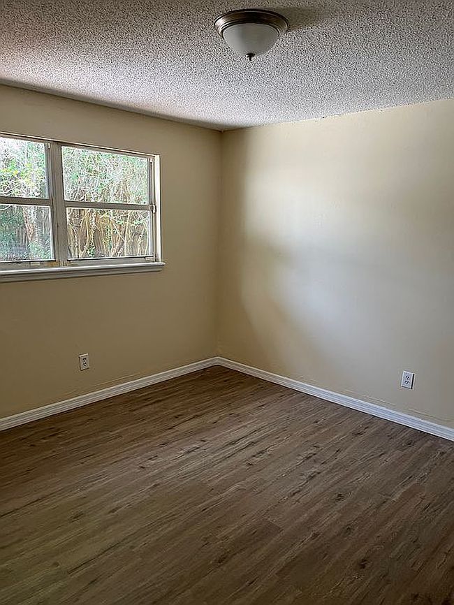 Image of 3527 Sheldon Rd