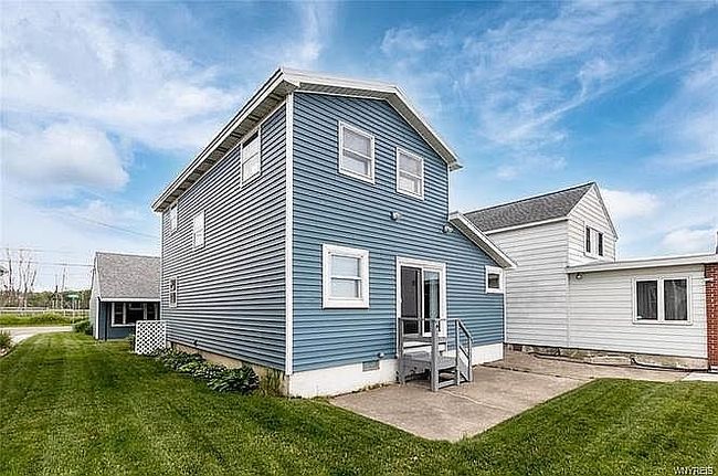 Photo of 241 S Shore Dr, Buffalo, NY