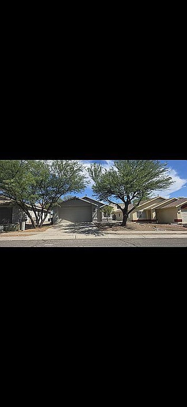 Preview of property located at 9472 E Stonehaven Way