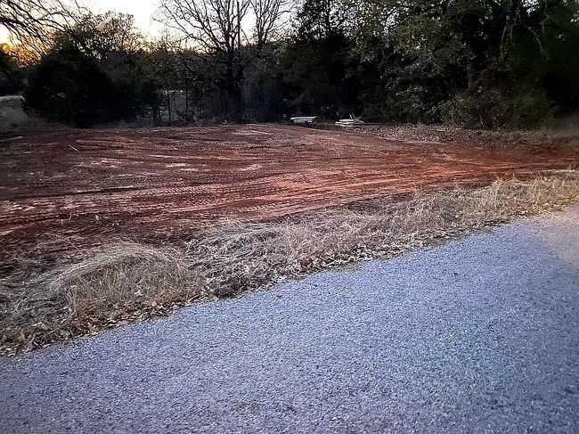 Photo of 5800 Arrowhead Dr, Granbury, TX