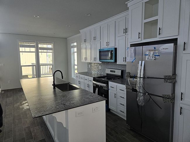 Image of 300 Stony Point Rd Spc 241