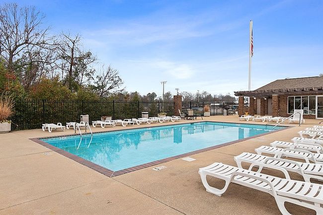 Image of 2301 Veterans Memorial Pkwy #322