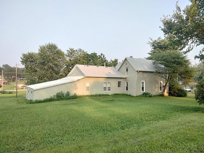 Photo of 516 W 8th St, Cameron, MO