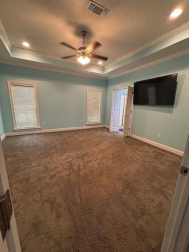 Photo of 19 E Cadbury Ln, Hattiesburg, MS