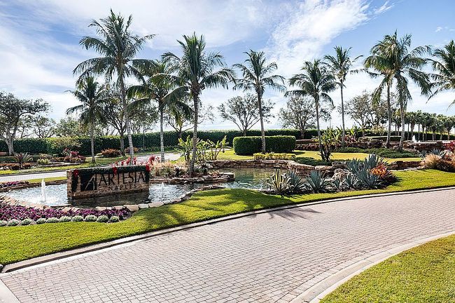 Photo of 1511 Oceania Dr S, Naples, FL