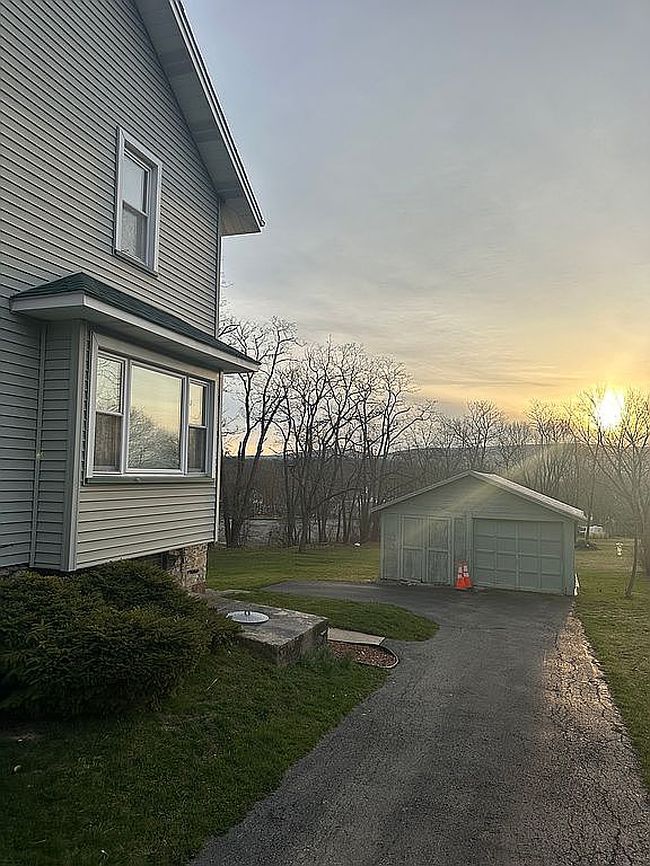 Additional photo 2 of property located at 284 Hillside Ave