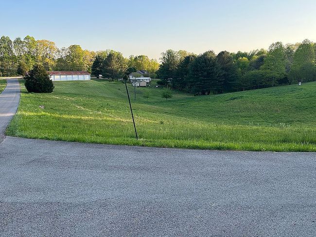 Image of 734 Circle Rd