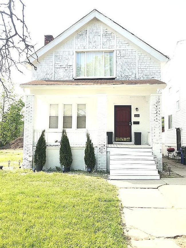 Image of 5240 S Clarendon St