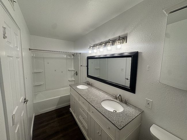 Image of 4734 W Rose Ln