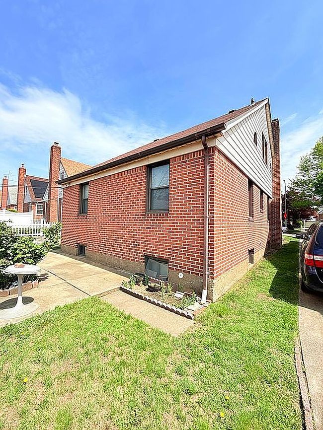 Photo of 8930 221st Pl, Jamaica, NY