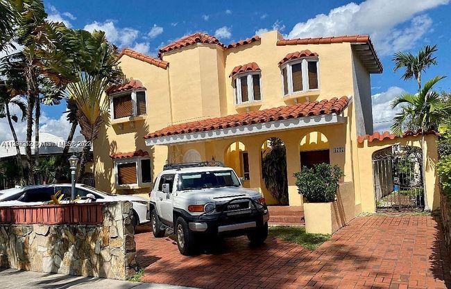 Preview of property located at 1727 Sw 11th Ter