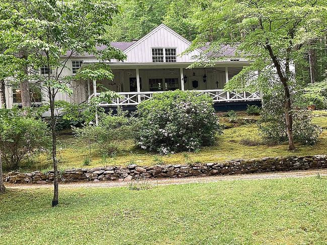 Image of 402 Byrds Creek Cv