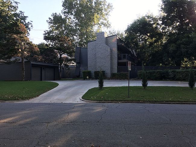 Preview of property located at 201 E 24th St