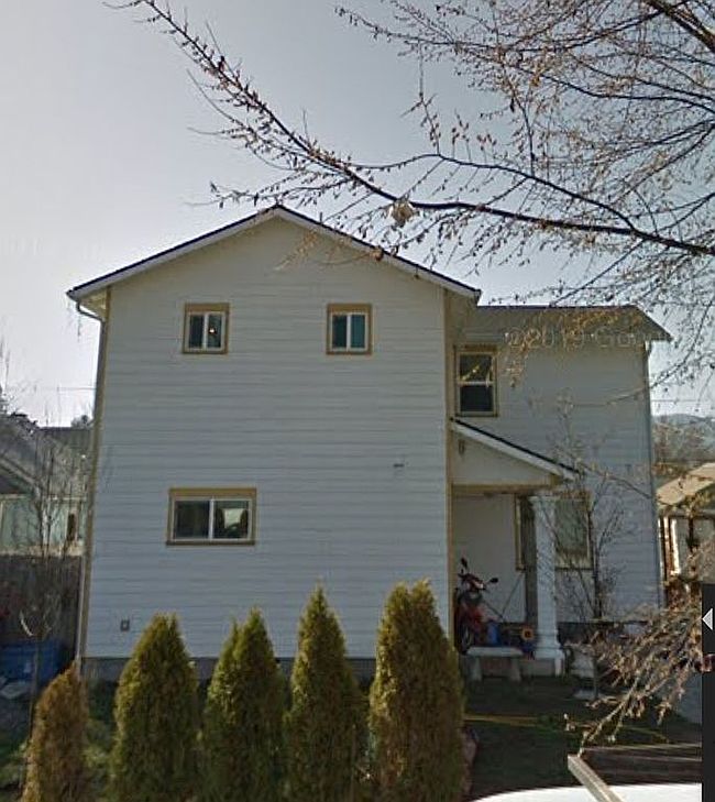 Photo of 841 W 11th St