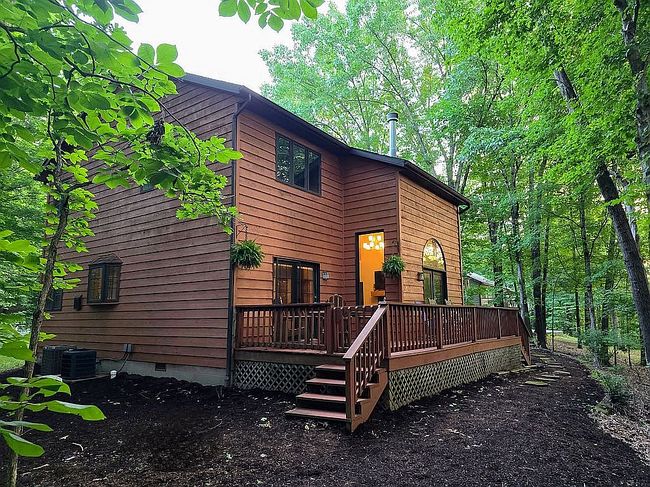 Photo of 1855 Pleasant Woods Cir, Carbondale, IL