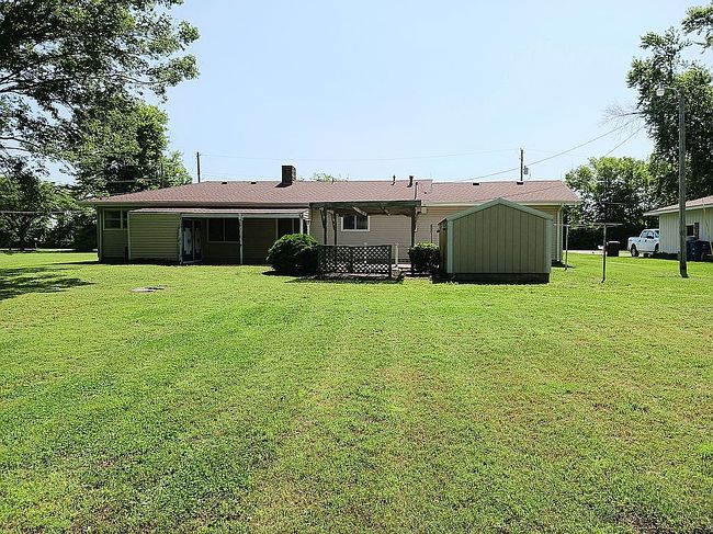 Photo of 311 Poplar Heights Rd, Chanute, KS