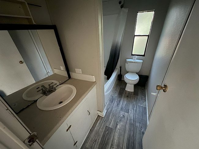 Image of 43 E Gate Dr