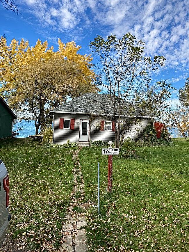 Photo of 174 E Lake Dr, Estelline, SD