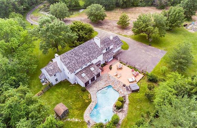 570 New Albany Rd, Moorestown, NJ