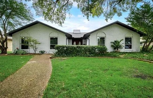 Image of 3957 High Summit Dr